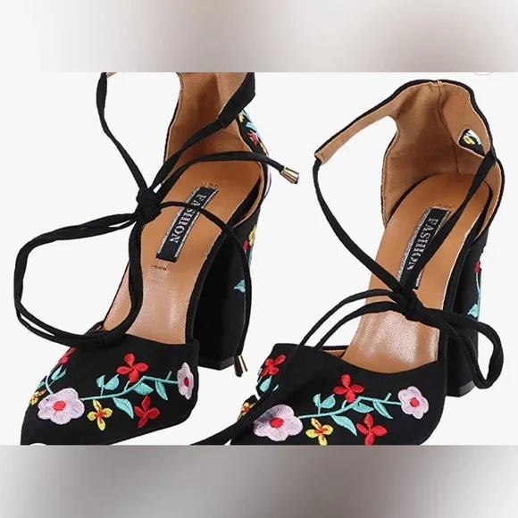 COPY - NWT High Heel Floral Embroidered